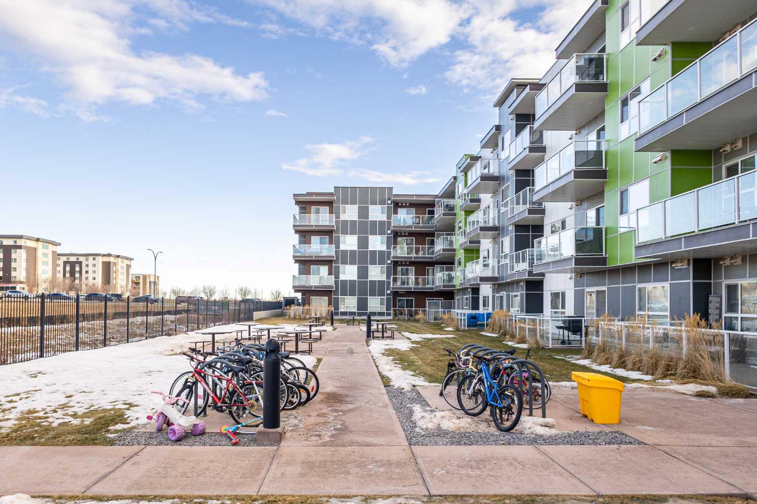 20 Seton Park SE 305
