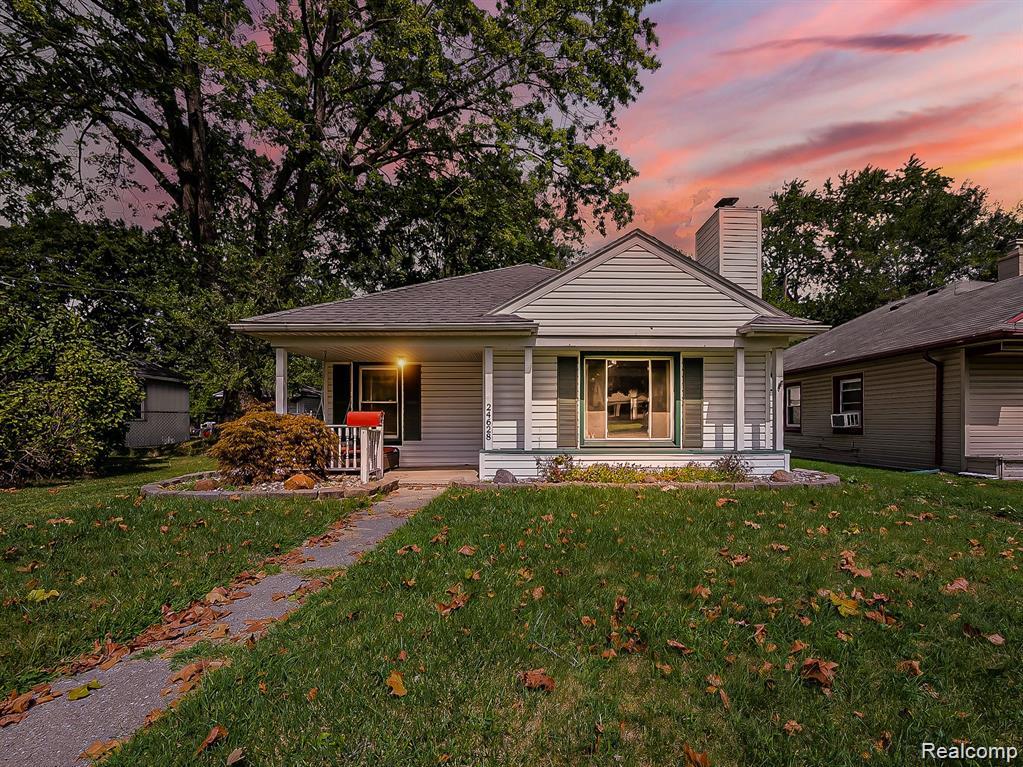 Welcome to this beautifully remodeled 2-bedroom, 1-bath home in Dearborn Heights! Featuring an open-concept layout where the spacious kitchen flows into the living room, this home is perfect for both entertaining and everyday living. and the peaceful neighborhood setting. Move-in ready and waiting for you to call it home—schedule your showing today!