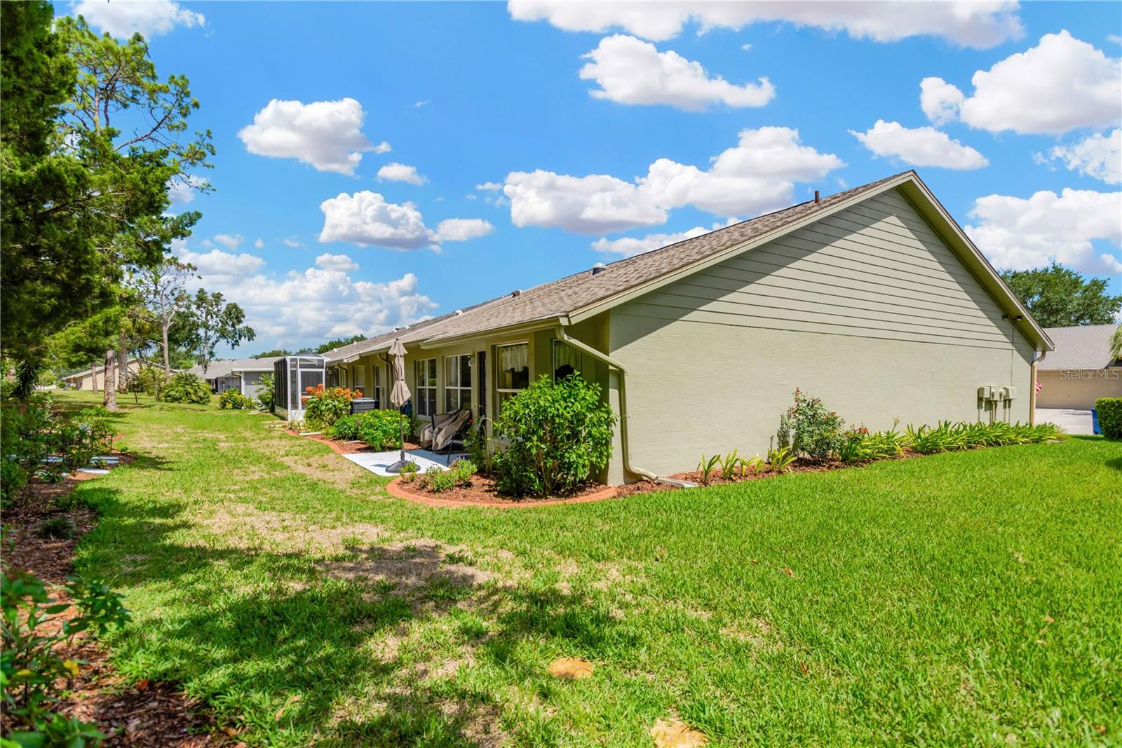 11148 Hollander Avenue