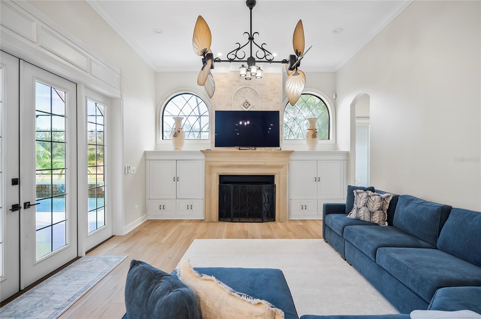 15 S Waterview Drive