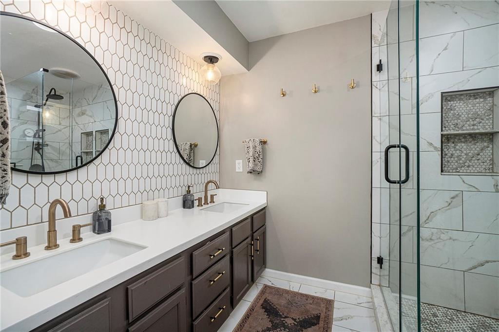 1126 E Yesteryear Drive