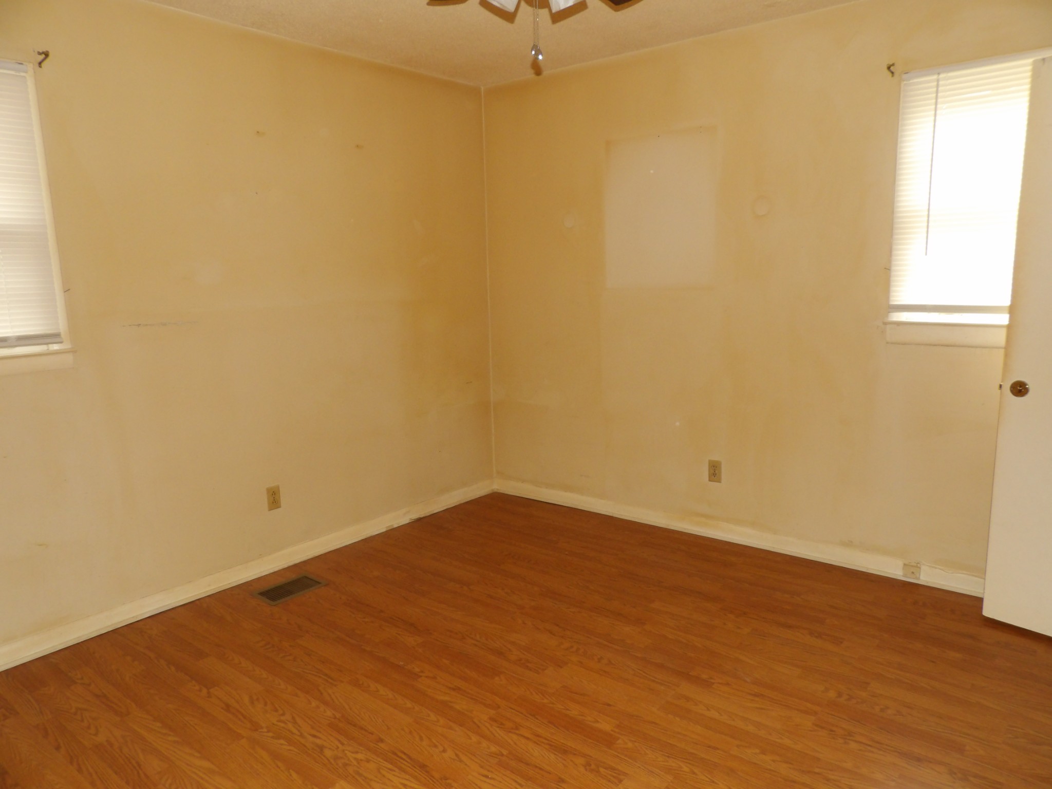 121 Eze Ave
