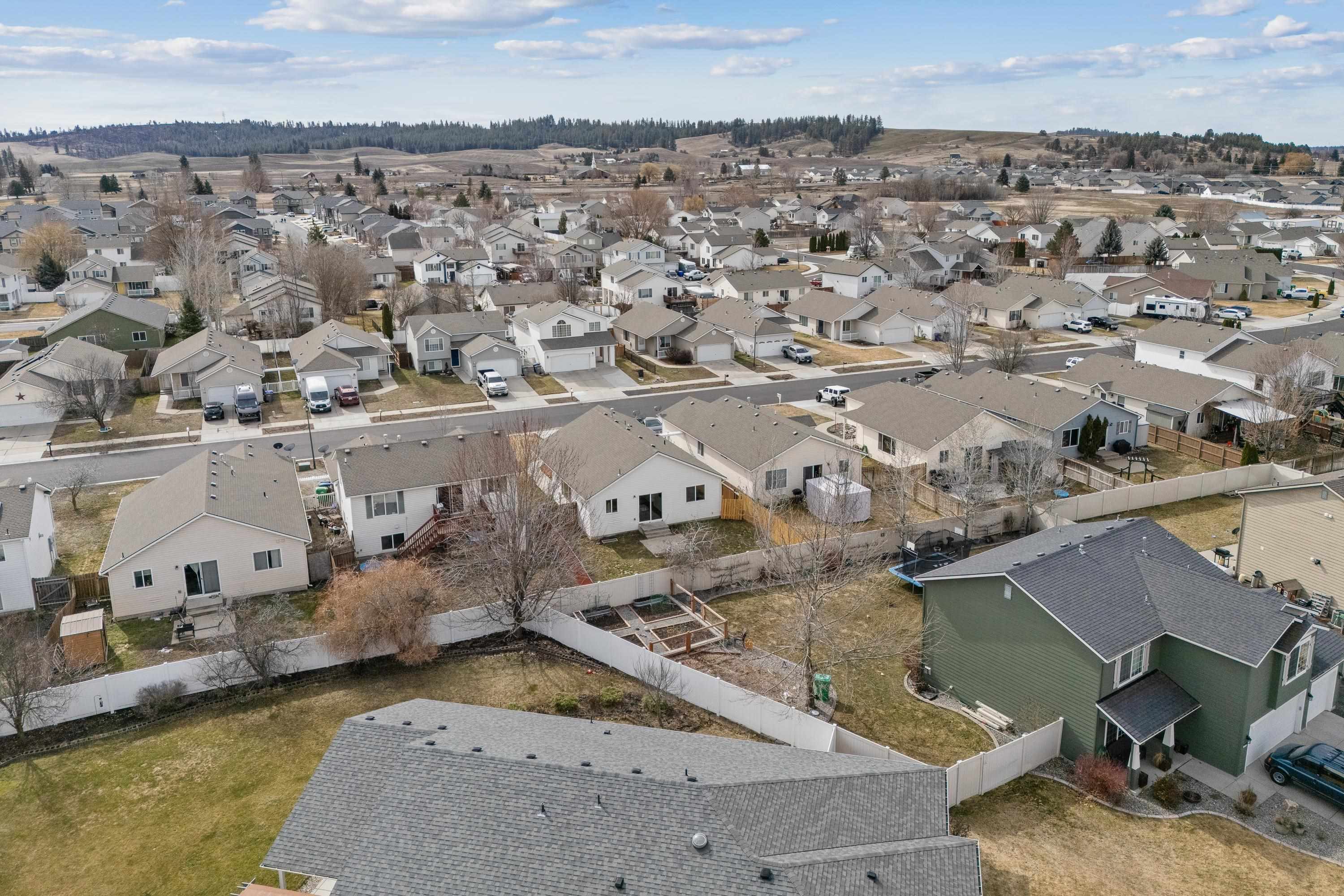 10026 W Barberry Ave