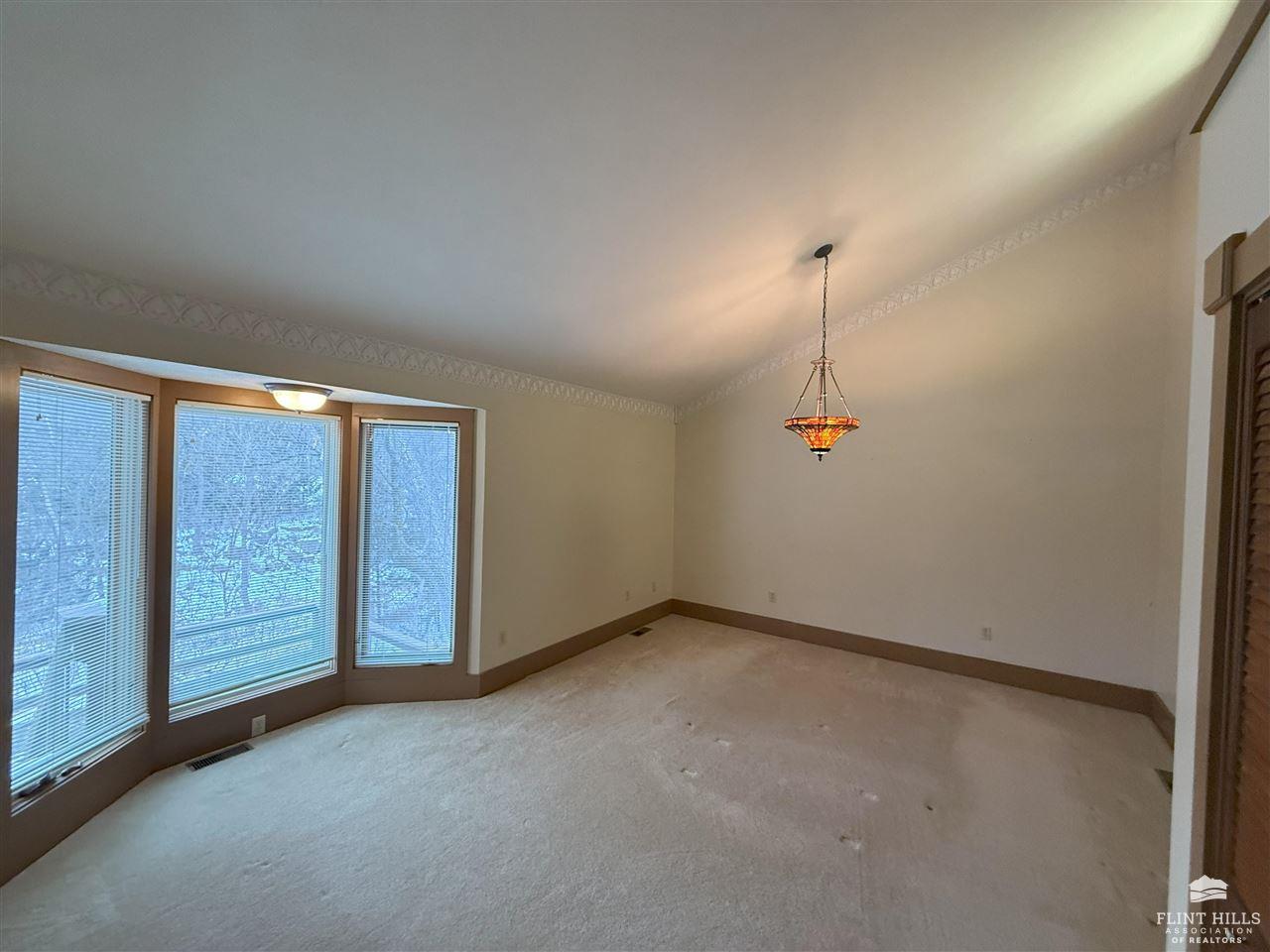 7100 Tuttle Creek Boulevard