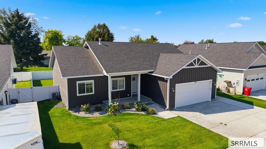 163 Handcart Drive