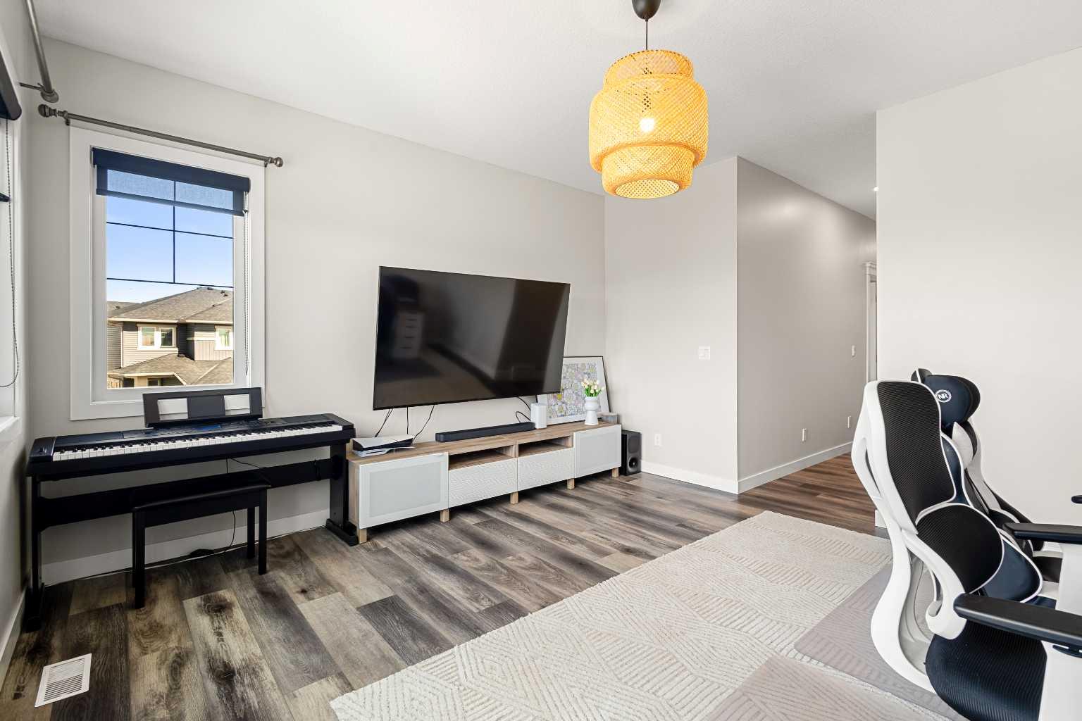 51 Evansglen Court NW