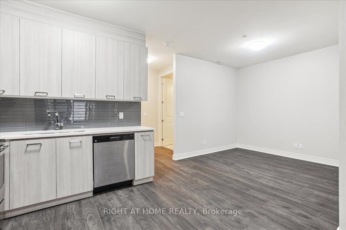 150 W Main St 314