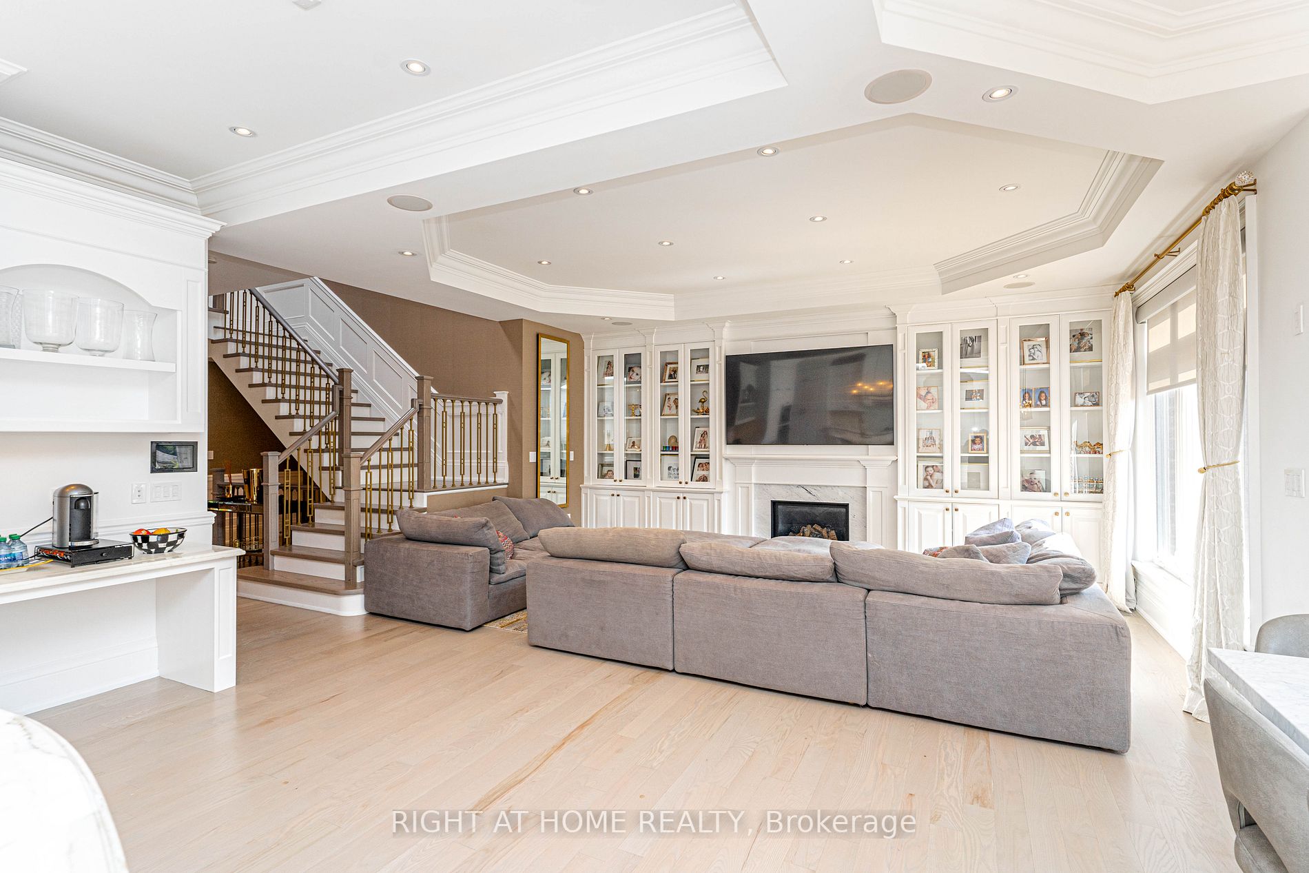 377 Brooke Ave