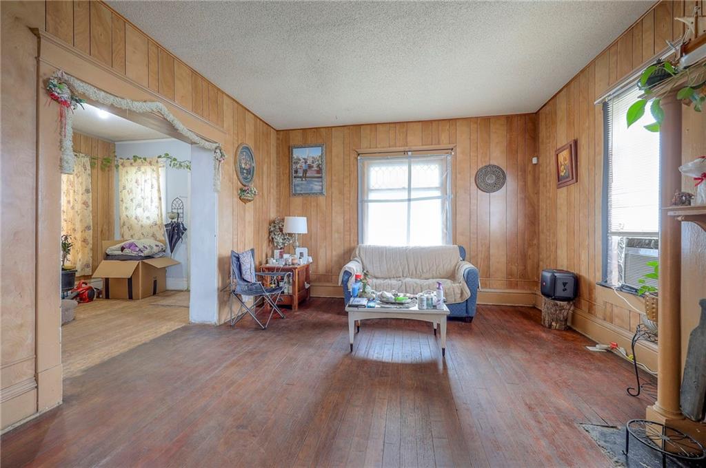 2624 Montgall Avenue