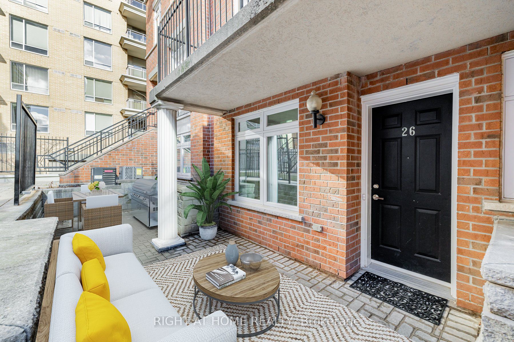 108 W Redpath Ave 26