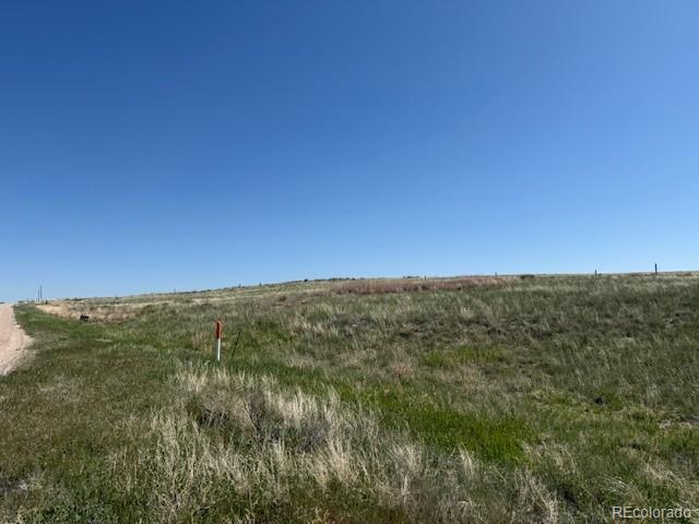 Located in the South Ridge subdivision on .61acres this lot provides an open country feel with all the conveniences and amenities of living within city limits. Here you will find gorgeous views and plenty of room to build your dream home! Great neighborhood location just minutes from schools and Main Street. Public utilities are readily available! Neighboring .54acre lot is also available to purchase for a total of 1.15acres.