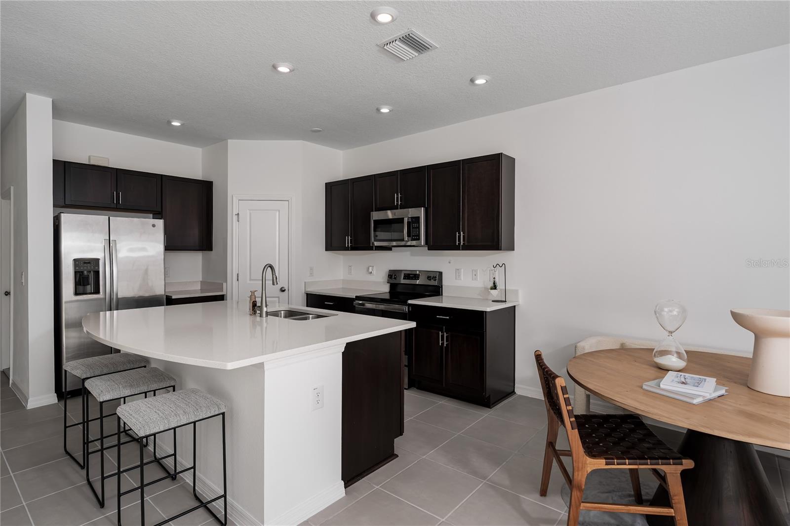 6345 Willowside Street