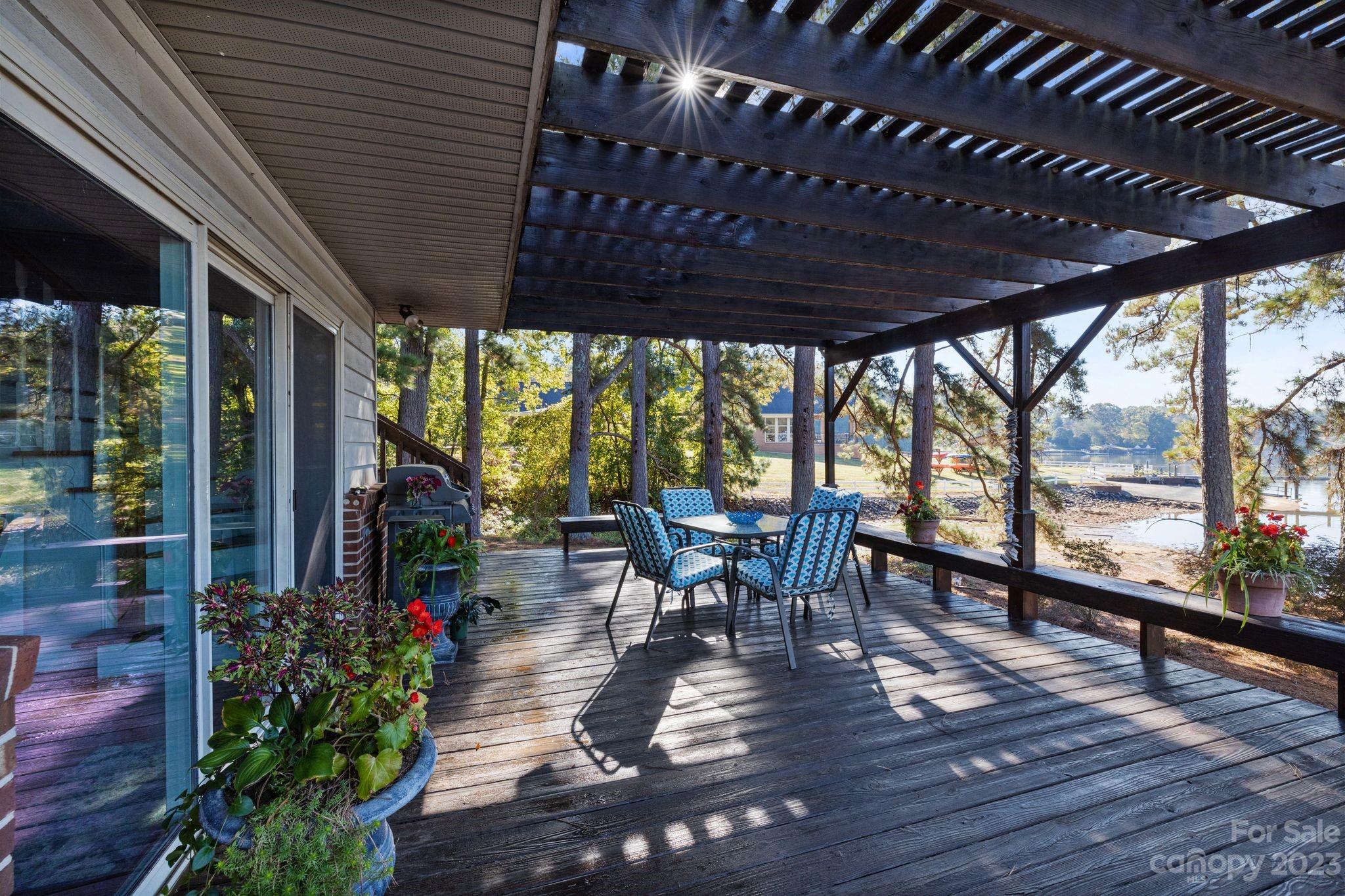 6820 Locke Drive