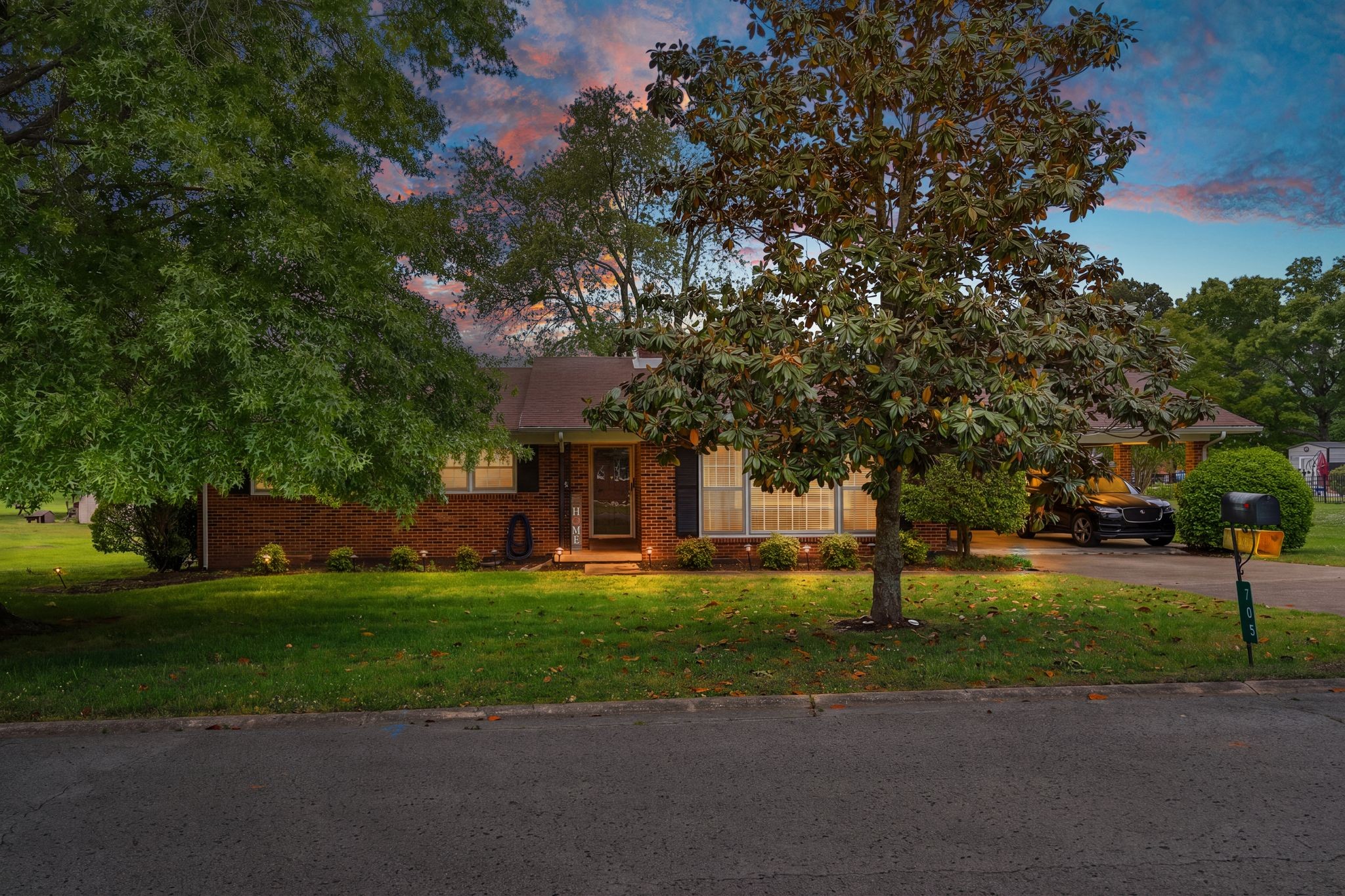 705 Dow Dr — sold