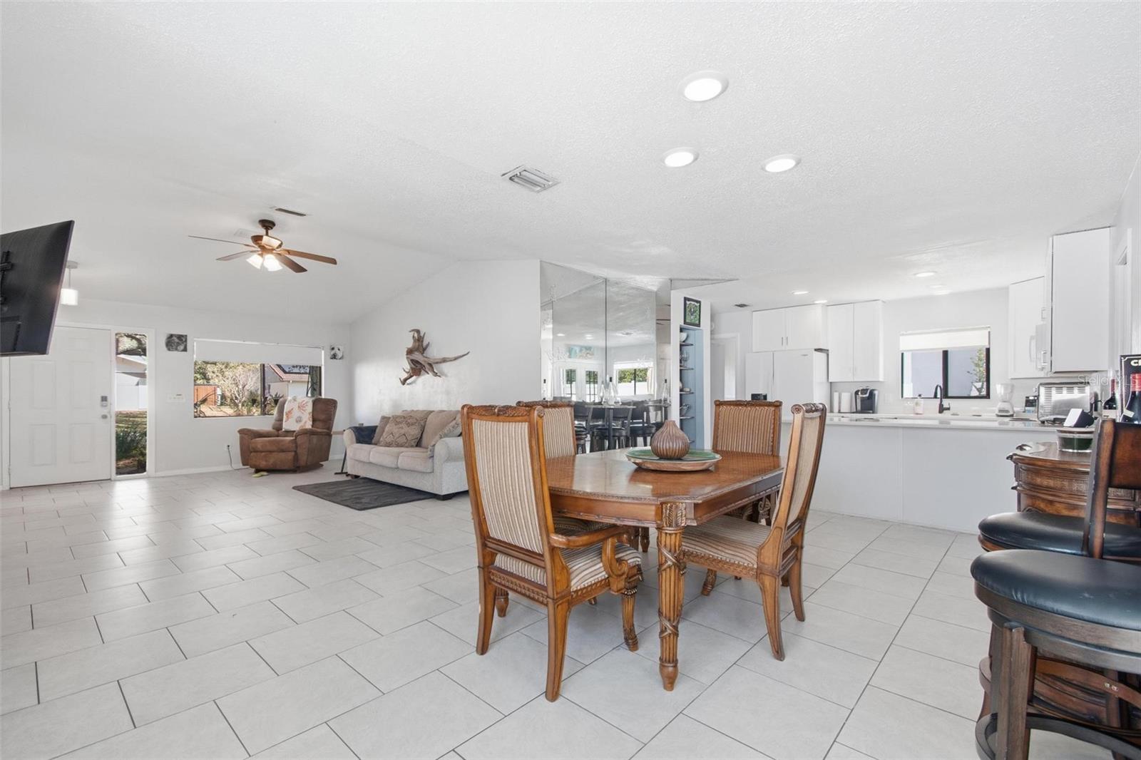 4 Coral Reef Court S
