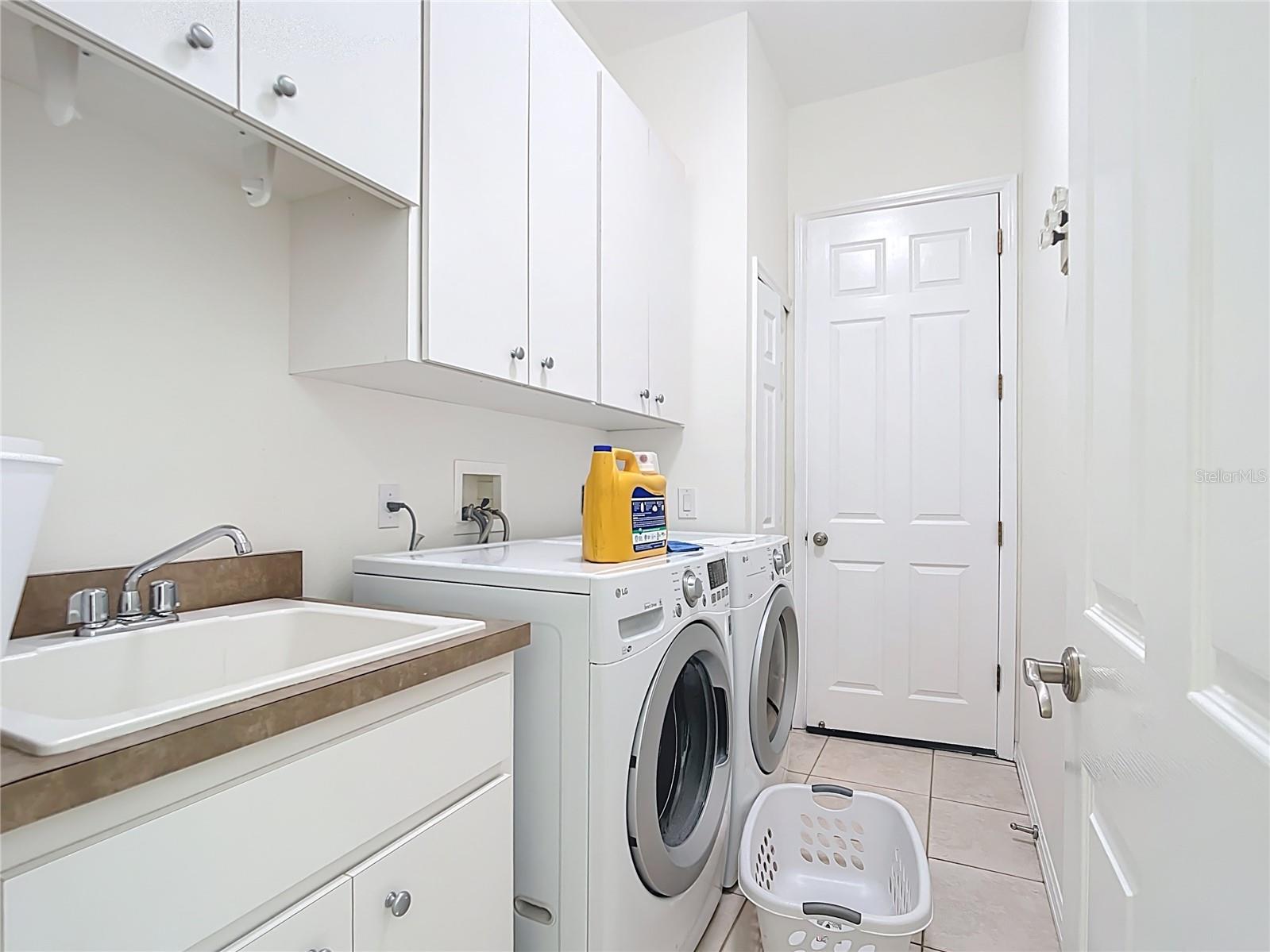 613 Boundary Boulevard