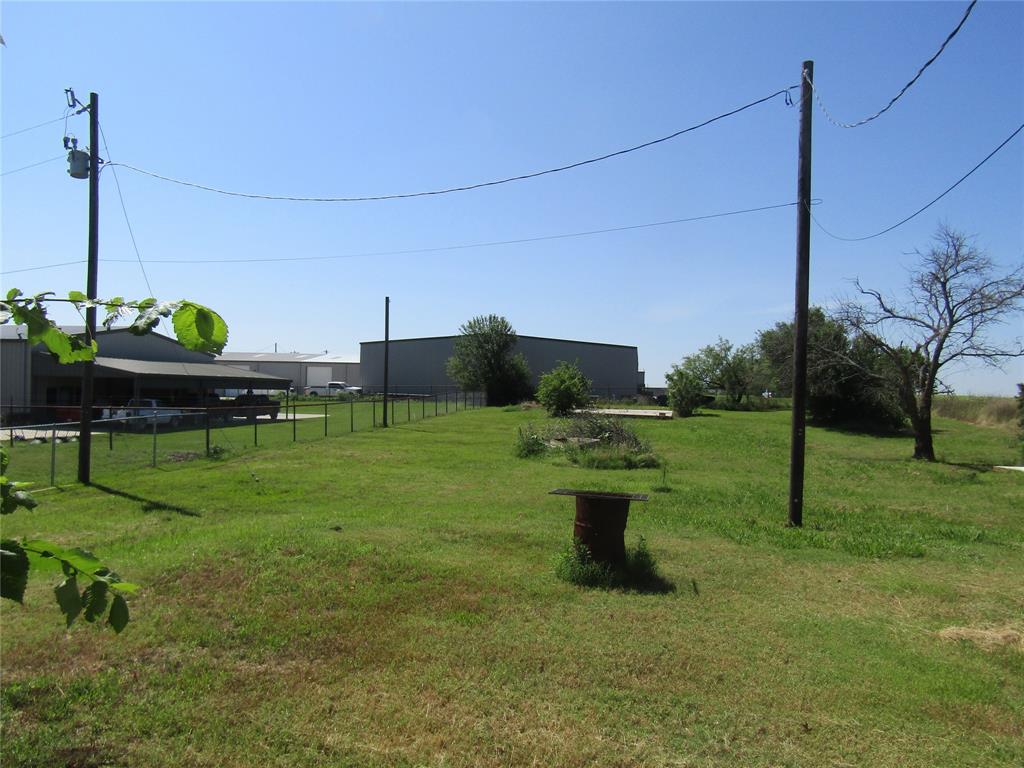 11728 E Fm 917