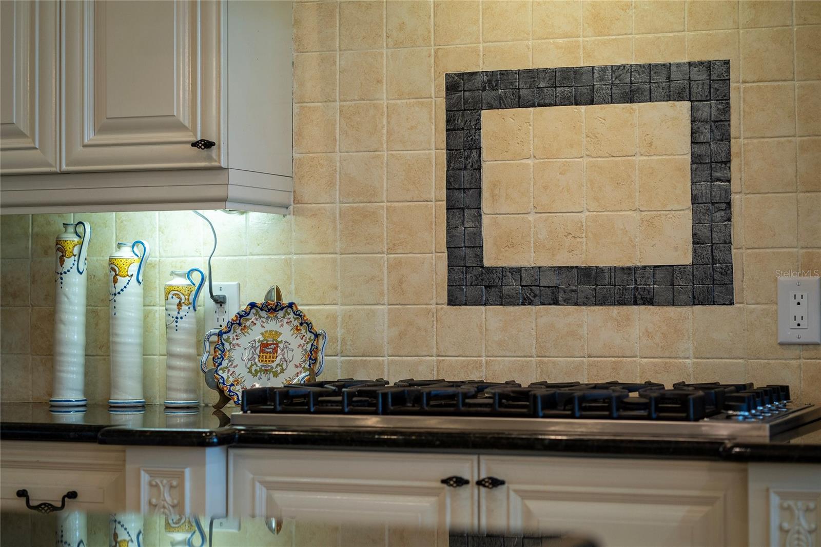 6221 Blakeford Drive