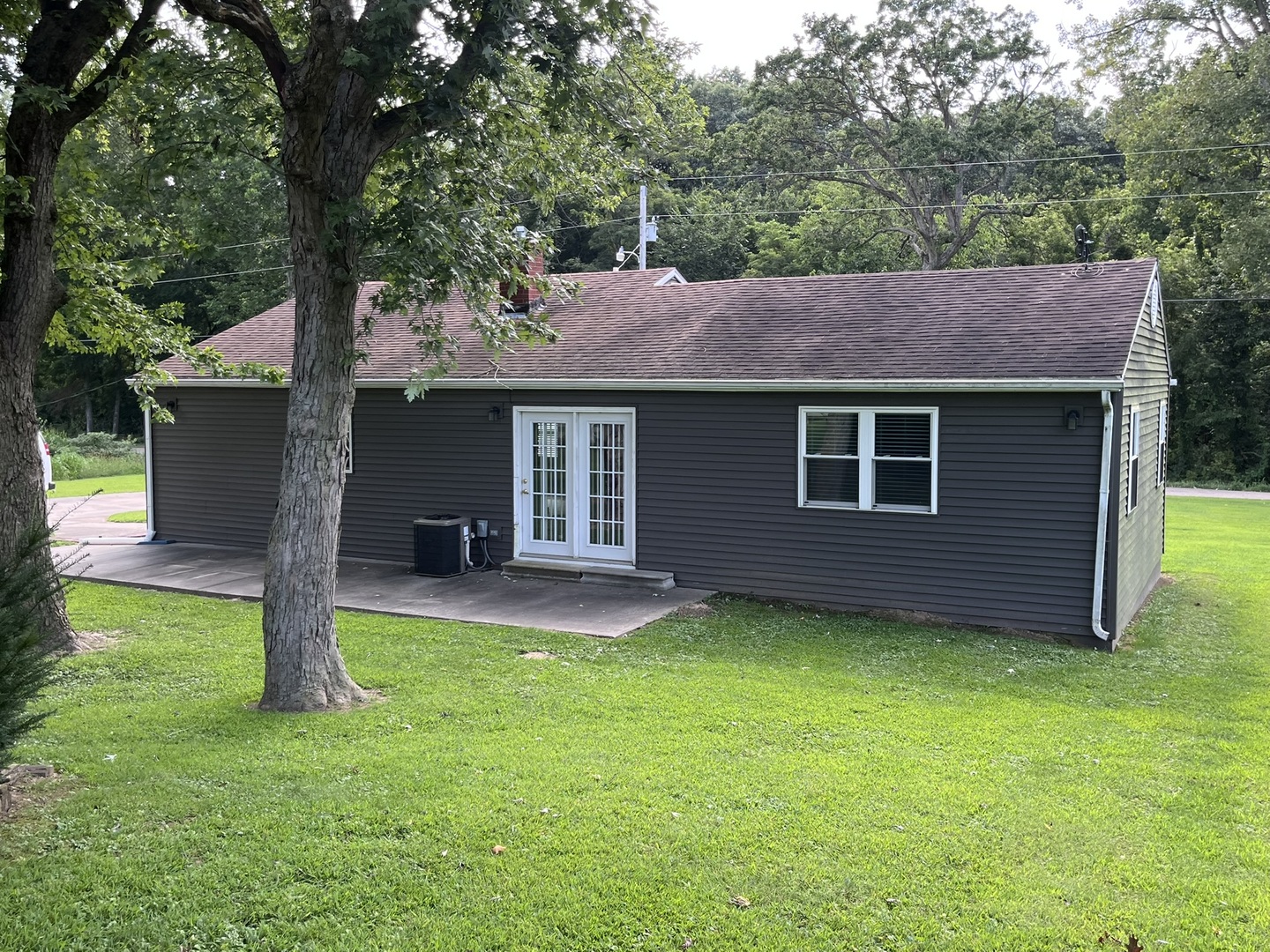 1720 Hugenberg Lane