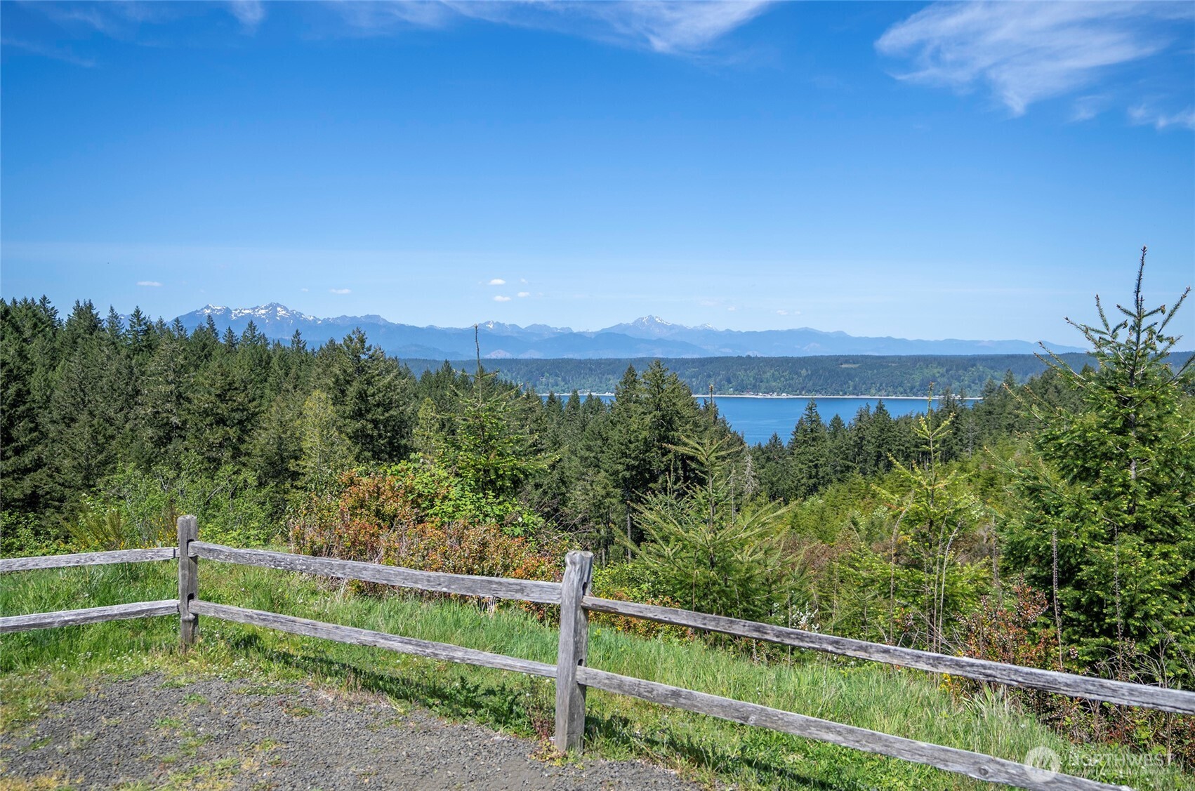 240 E Susan Lane