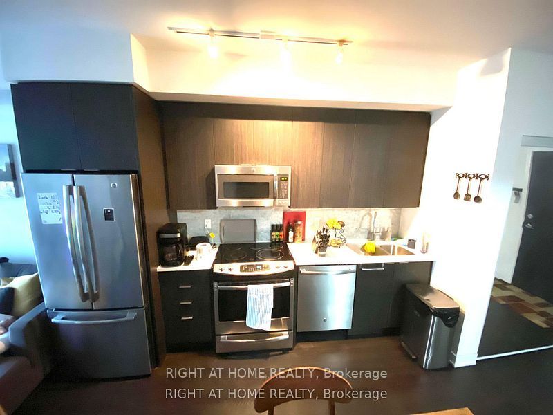 50 Bruyeres Mews 618