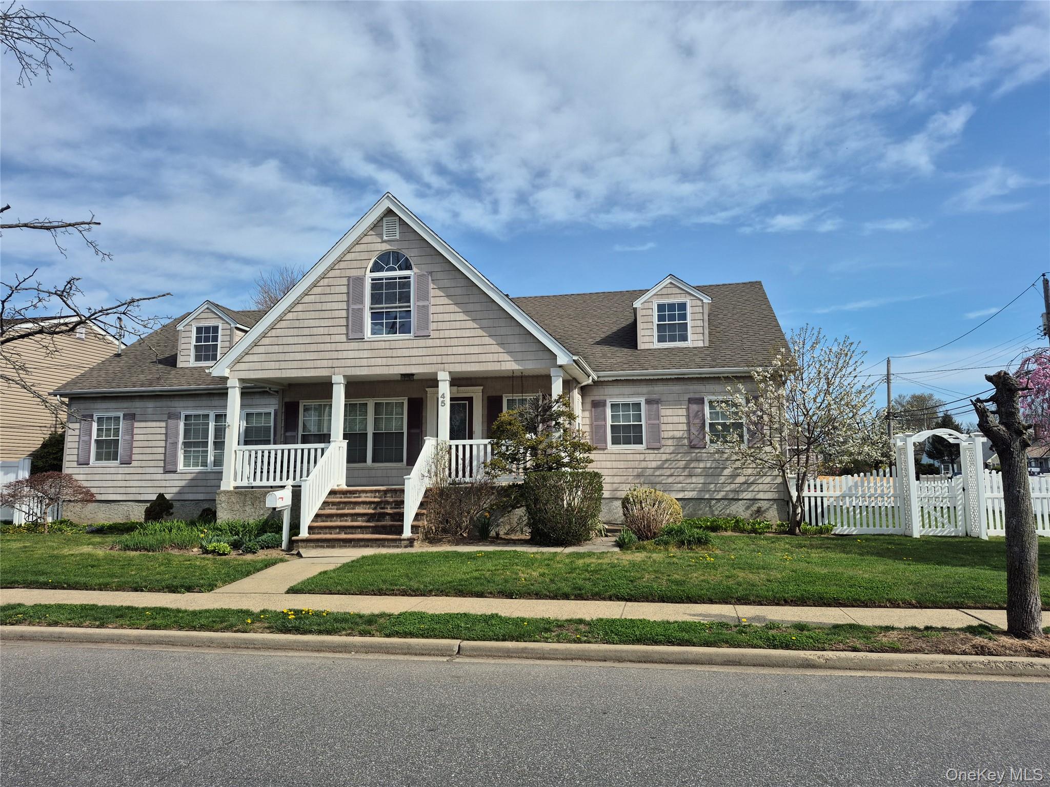 9 ( 45 ) E Henrietta Avenue