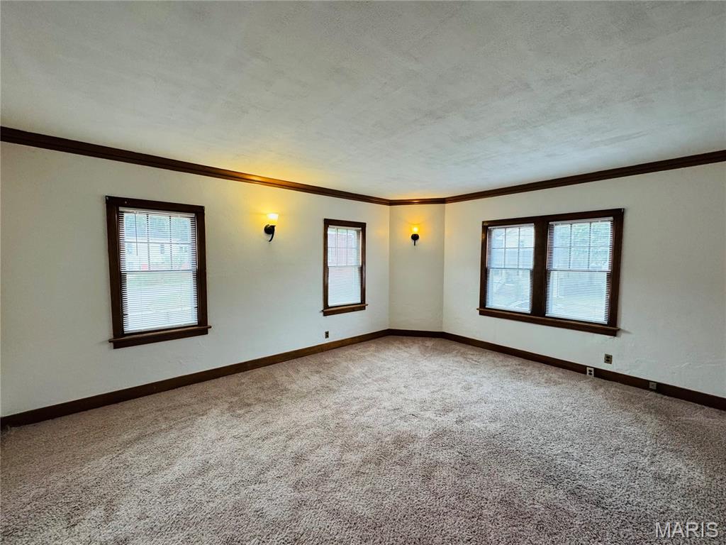 300 Grand Avenue
