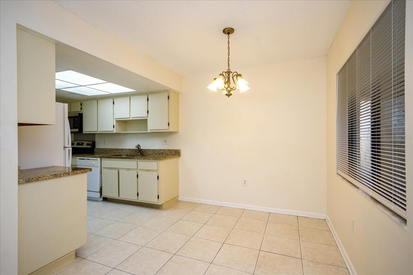 5013 Vineland Road 108
