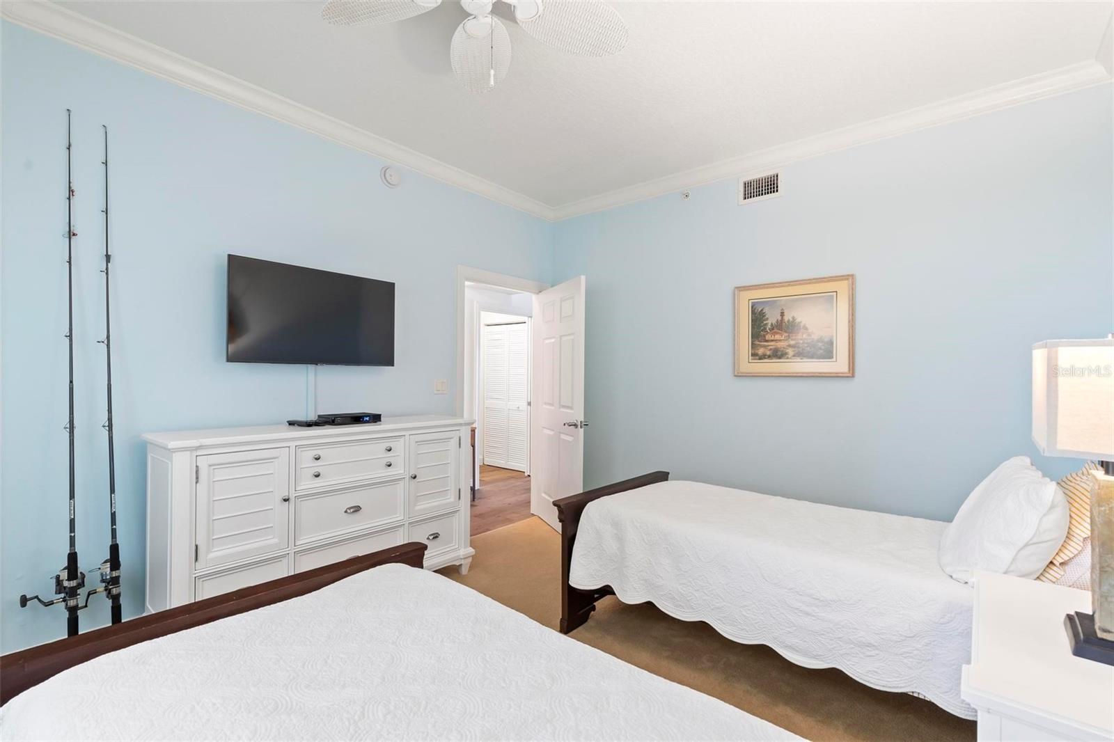 60 Surfview Drive 823
