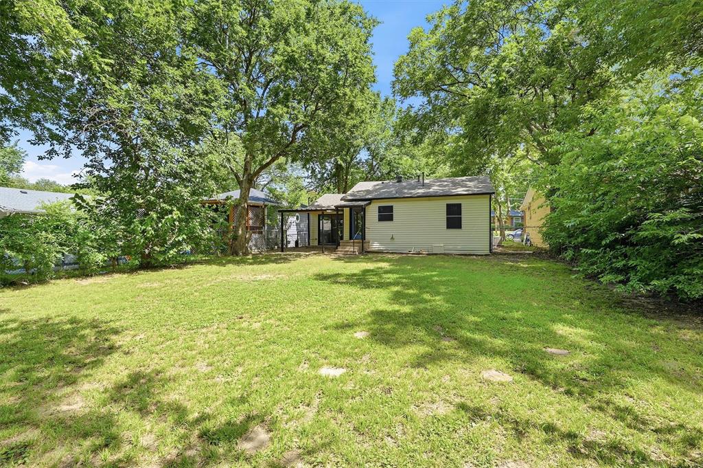 1020 W Brockett Street