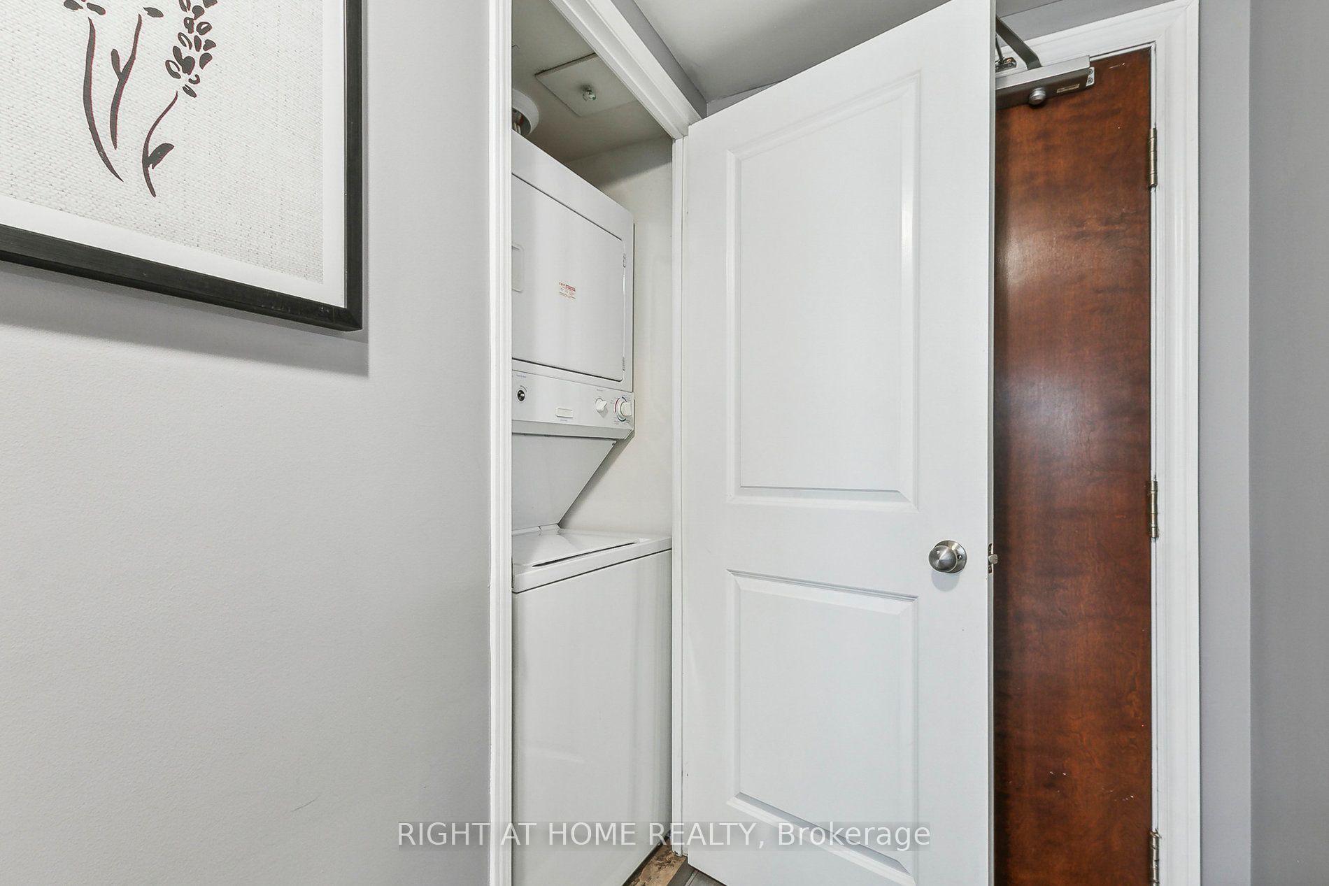 8 Rosebank Dr 17K