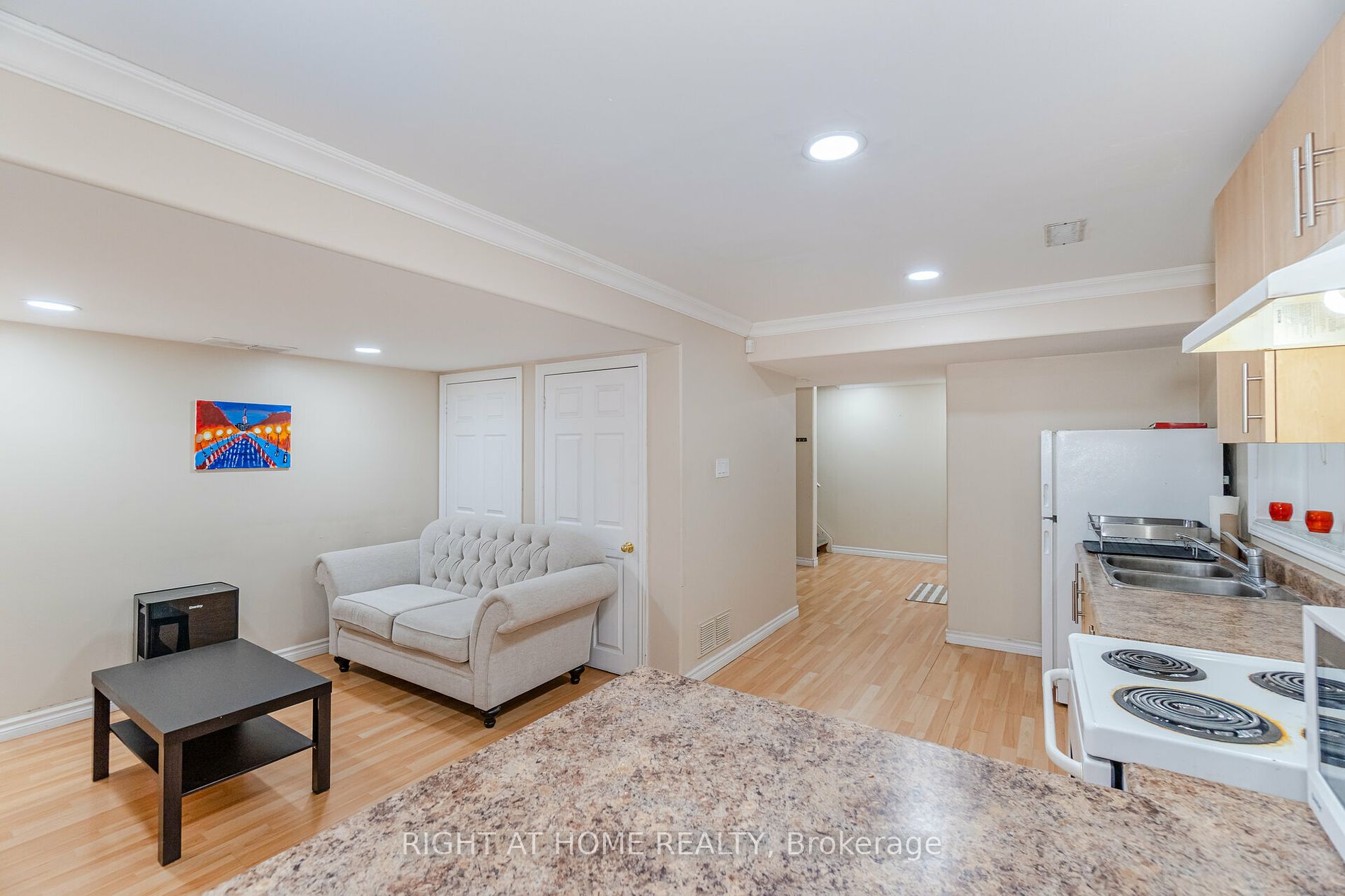 811 Othello Crt