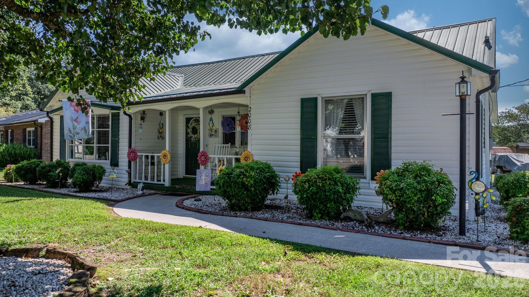 2008 Walt Arney Road