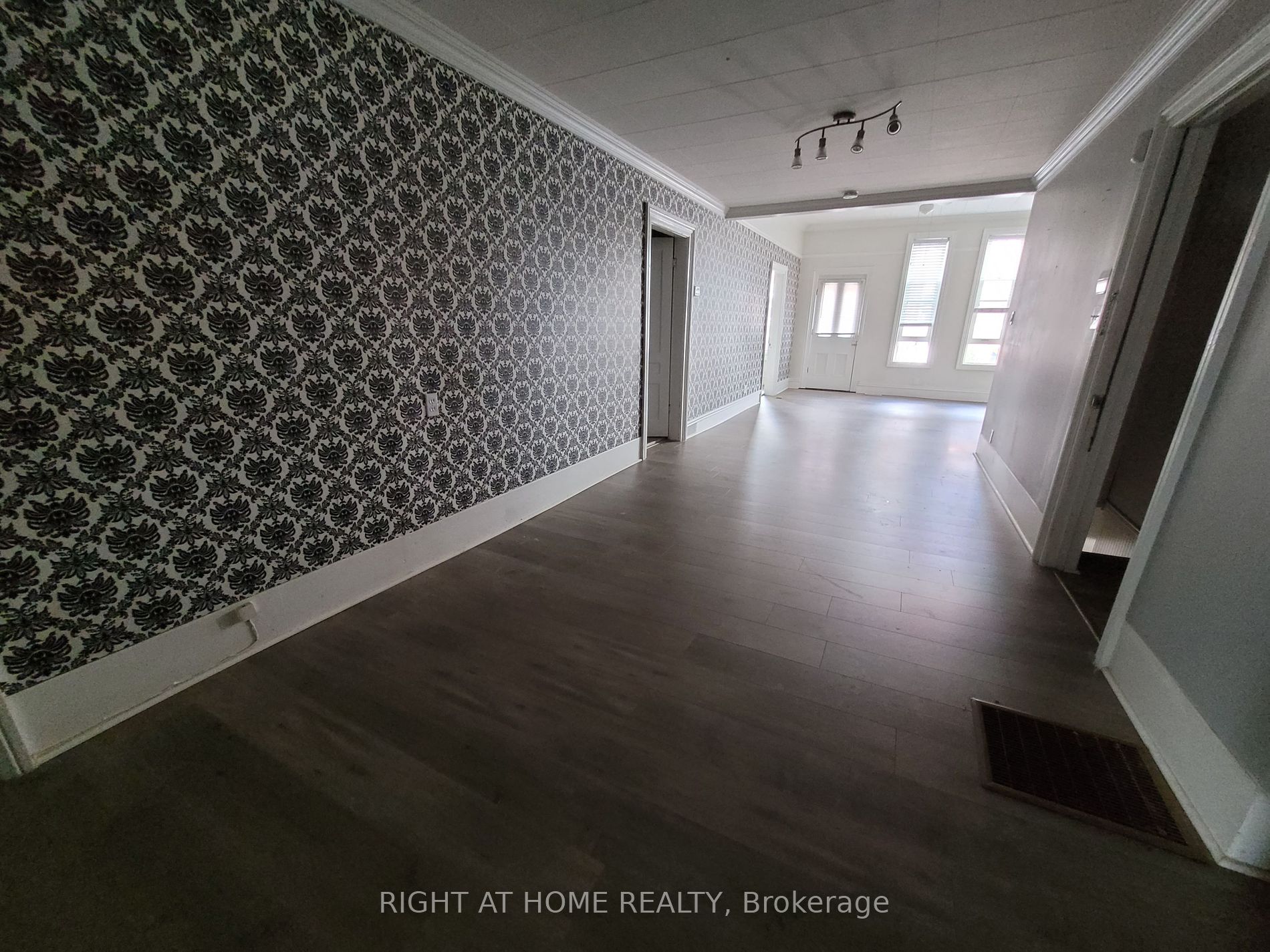 125 W Main St 2nd Fl