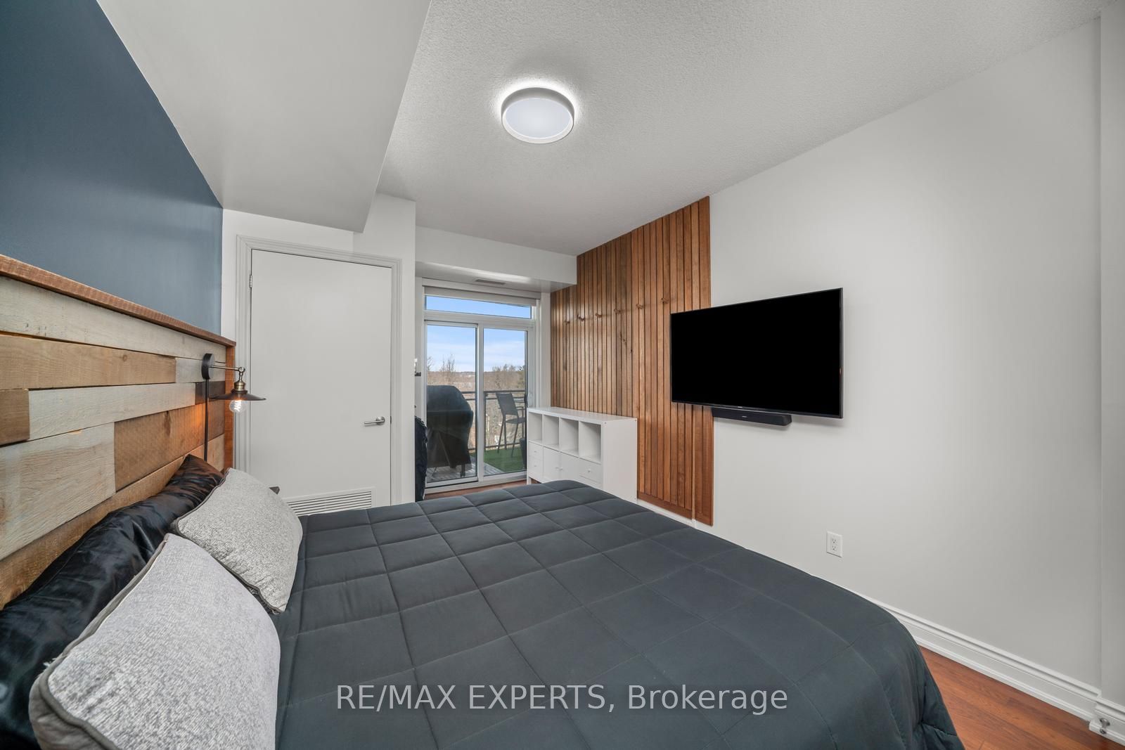 281 Woodbridge Ave 427