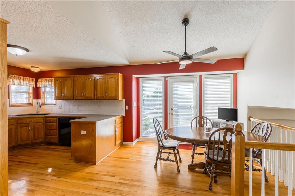 10700 N Holmes Street