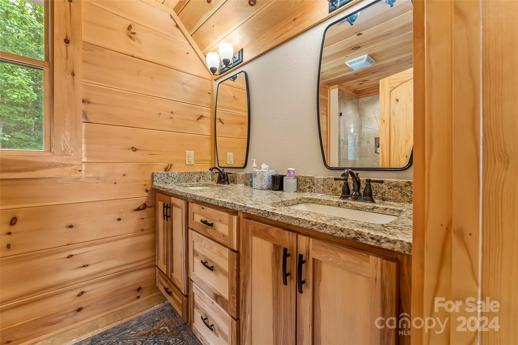 573 Lakeview Trail