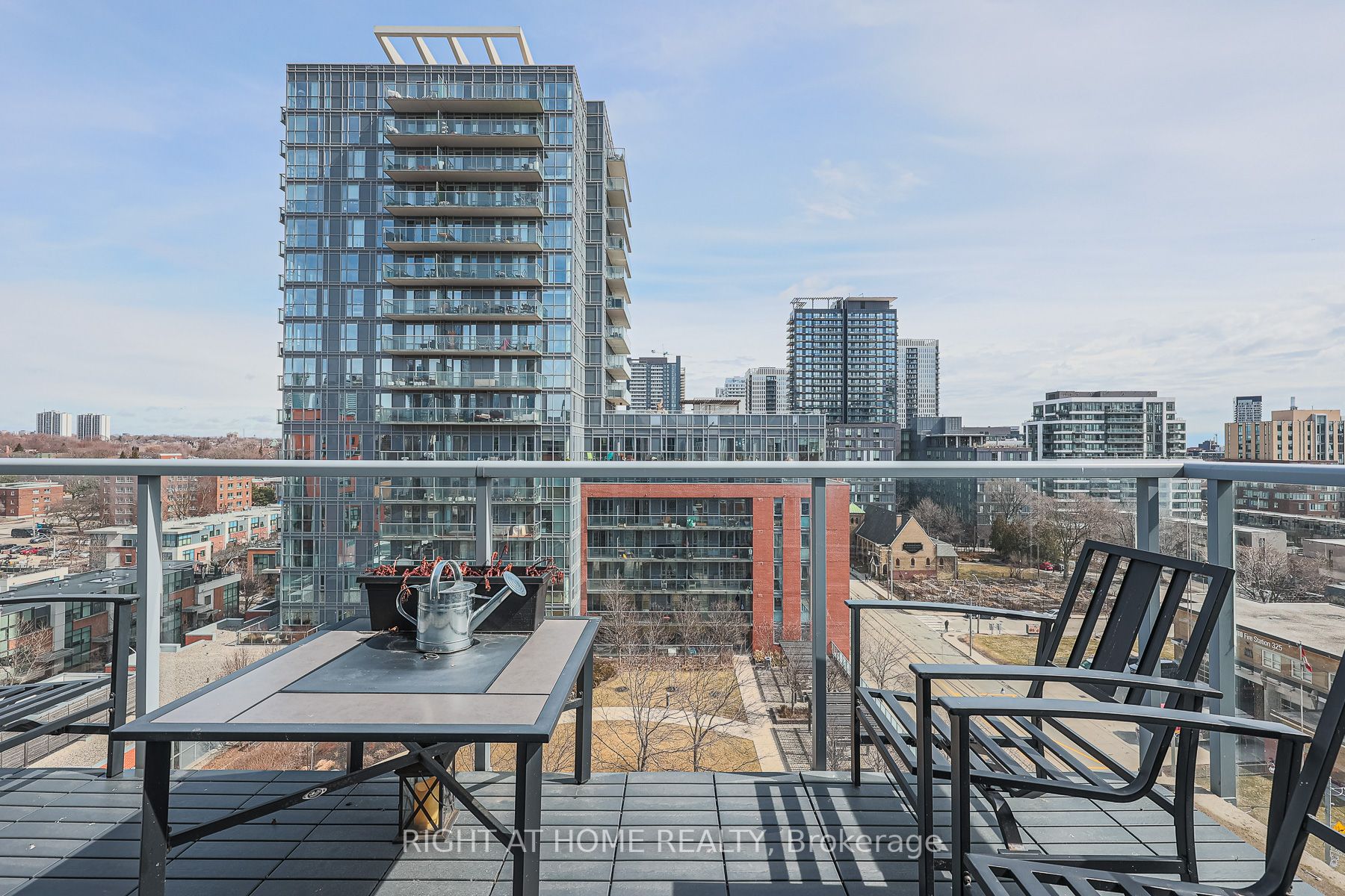 1 Cole St 907