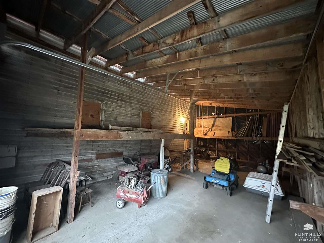 7100 Tuttle Creek Boulevard