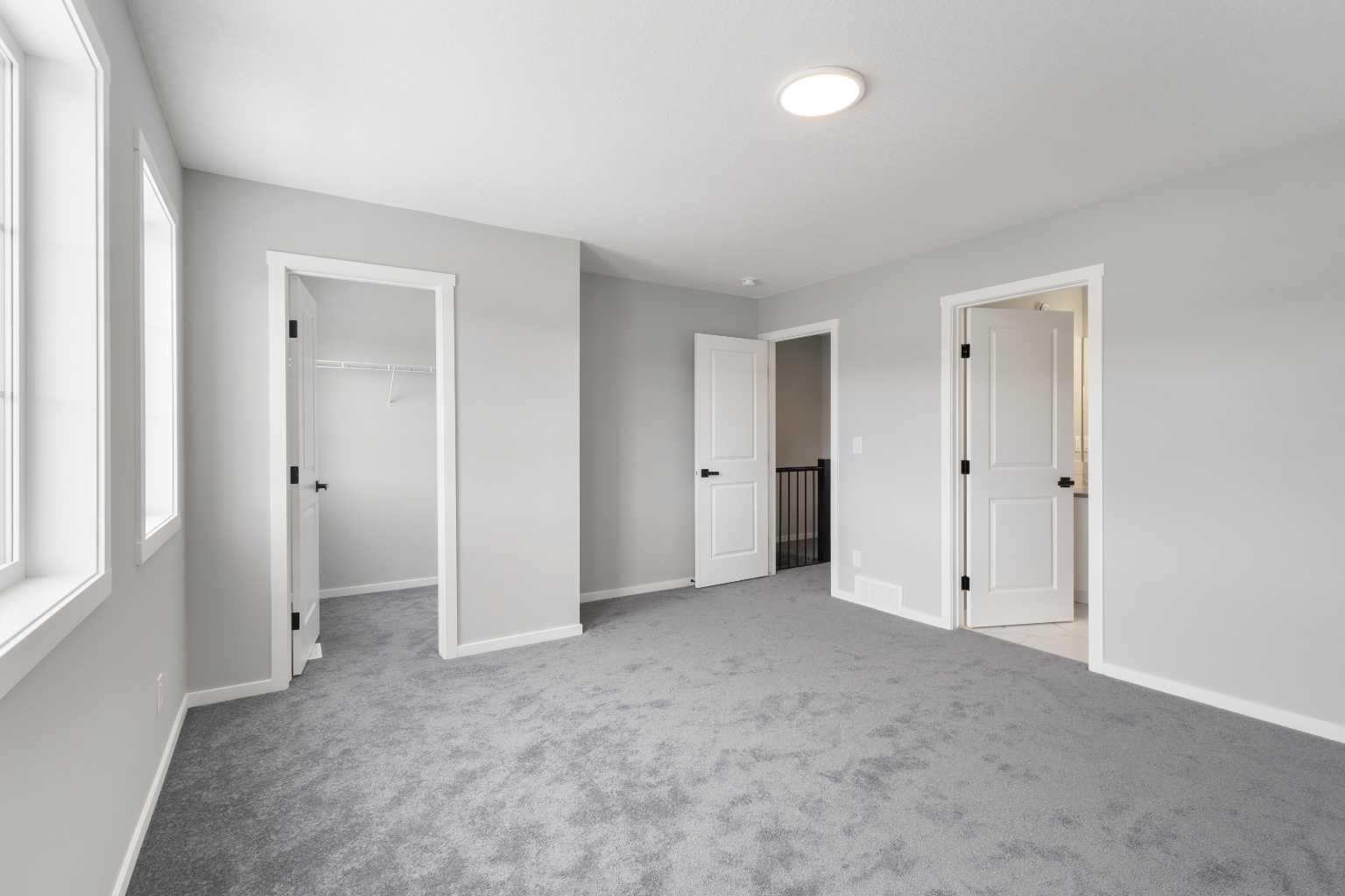 225 Yorkville Boulevard SW