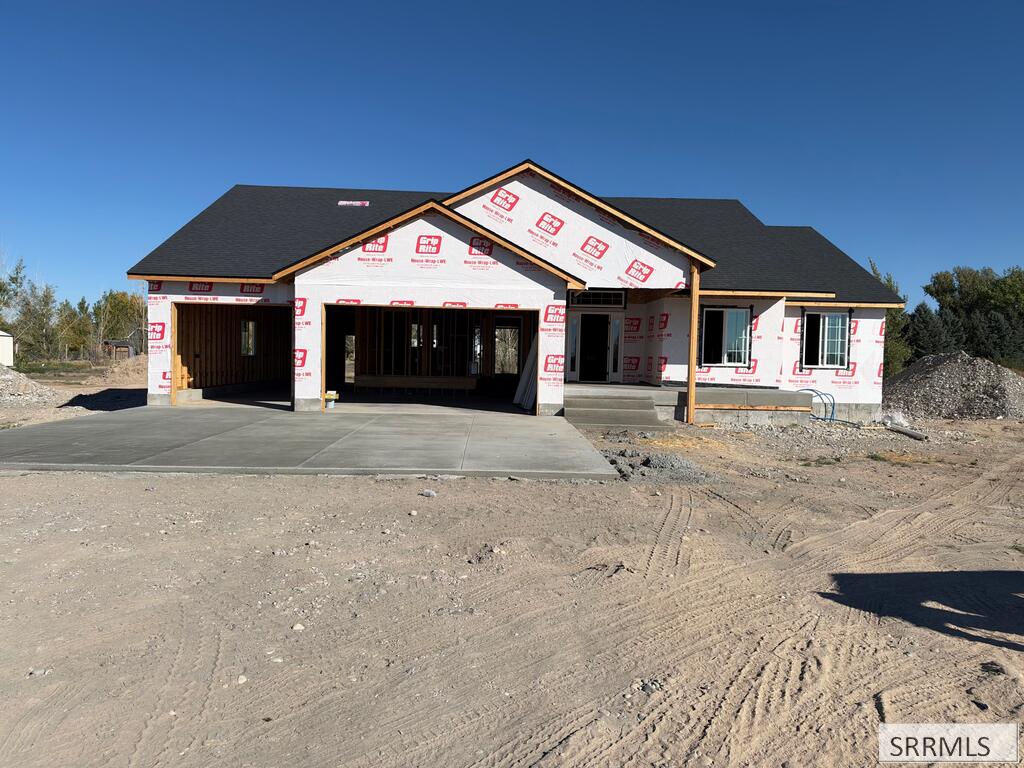 307 N 310 W