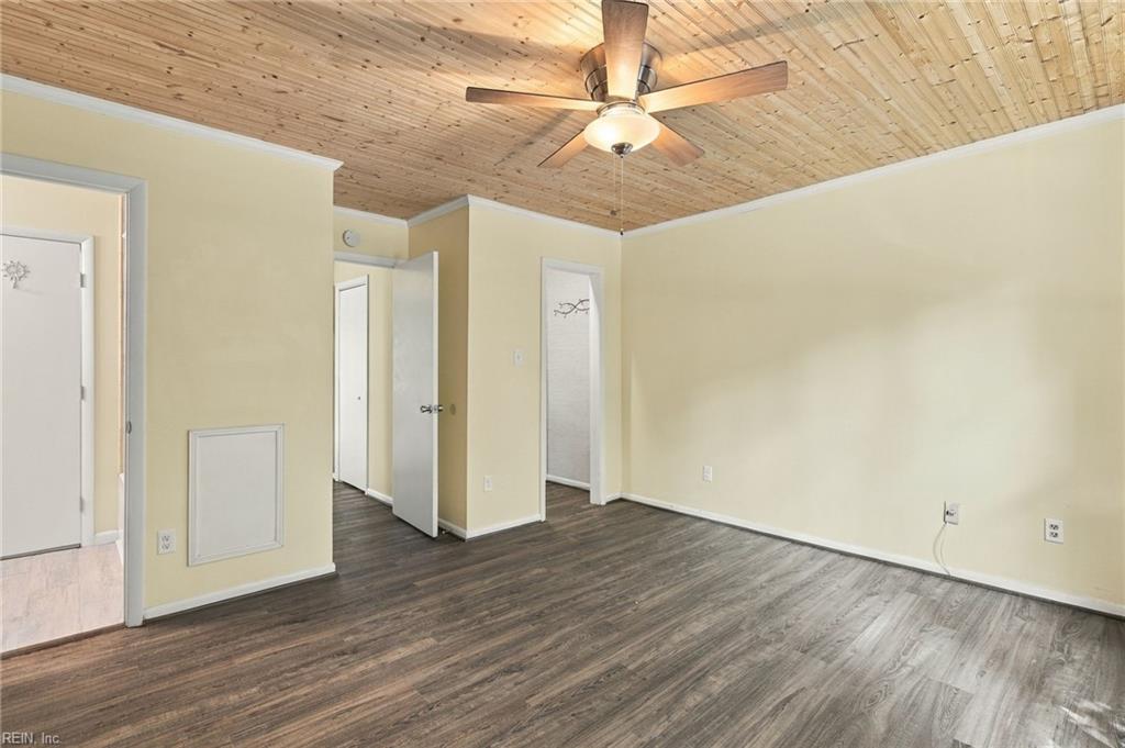 1004 Myrtle Court