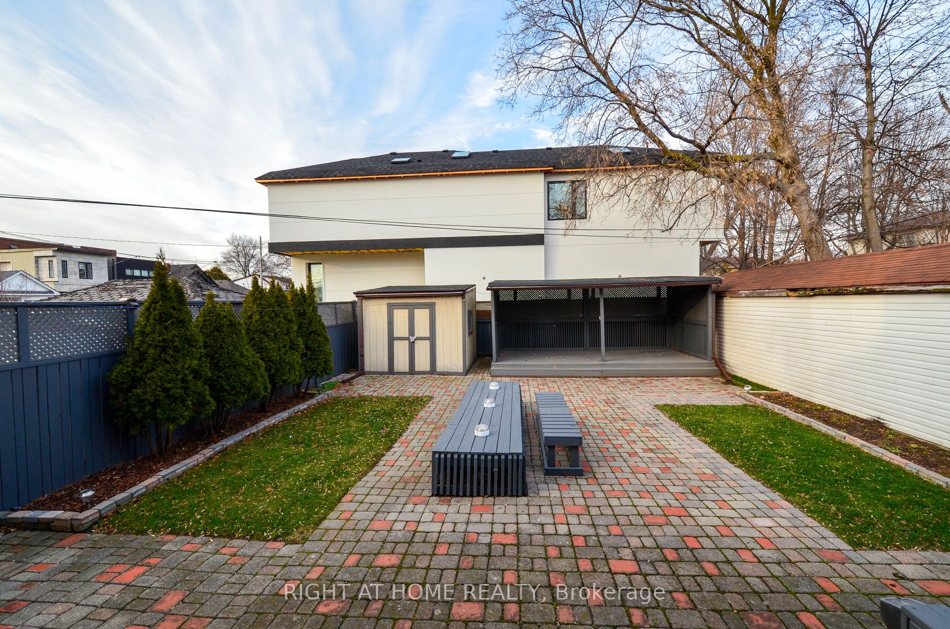 12 Plains Rd