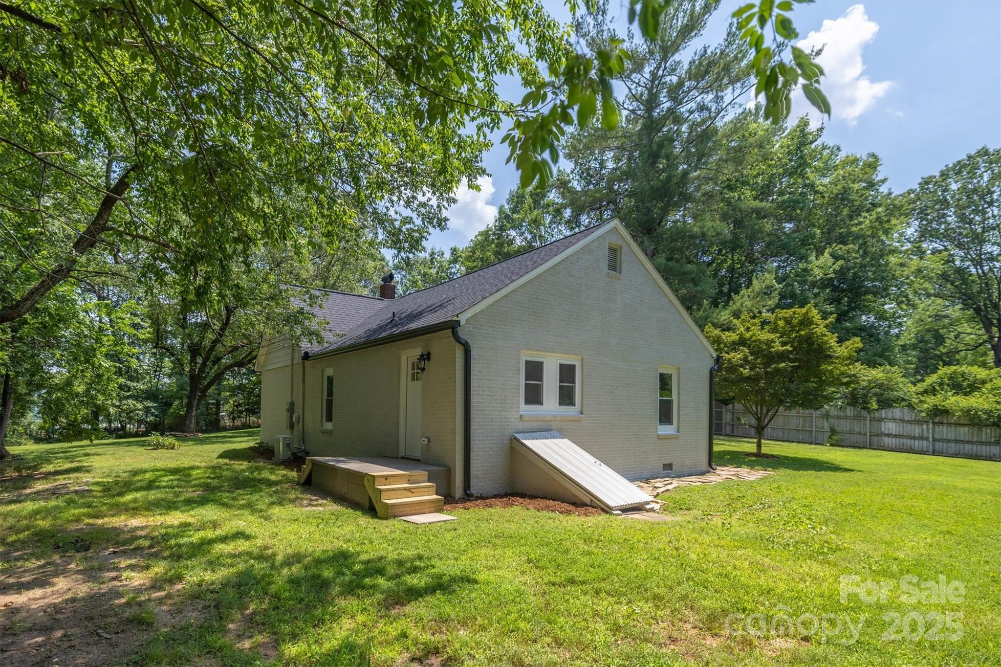 835 Vine Arden Road