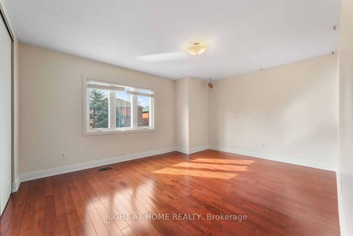 4012 Colonial Dr