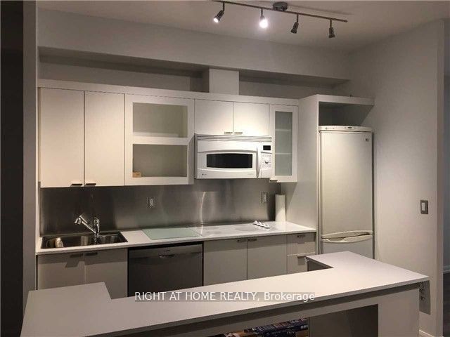 111 Elizabeth St 1601