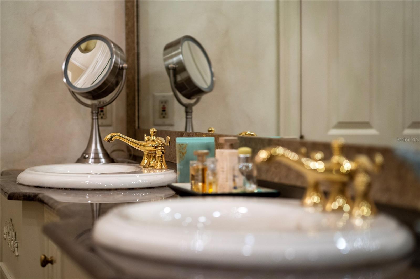 6221 Blakeford Drive