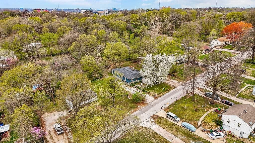 4224 Hawthorne Avenue