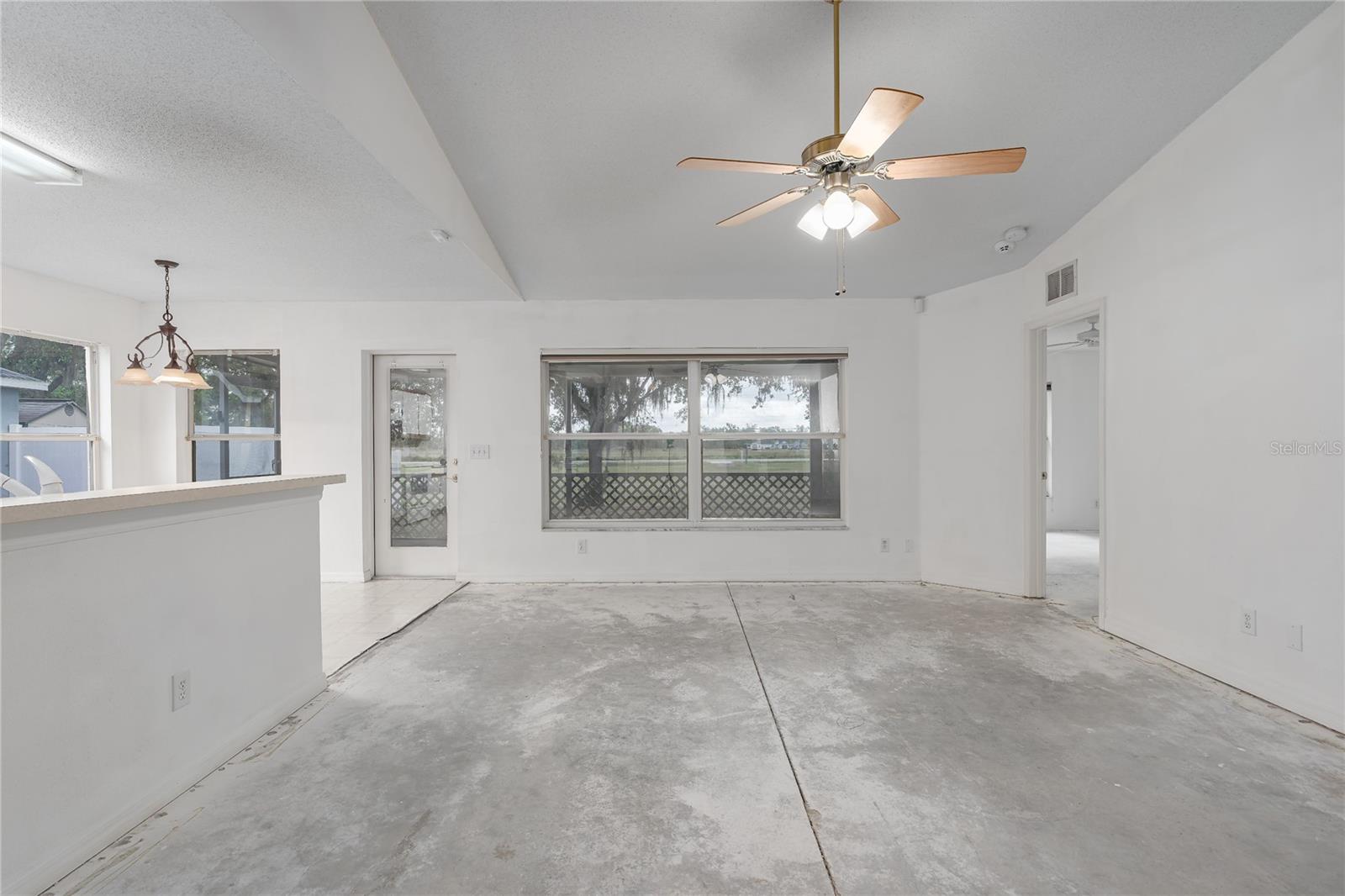 12131 Warwick Circle