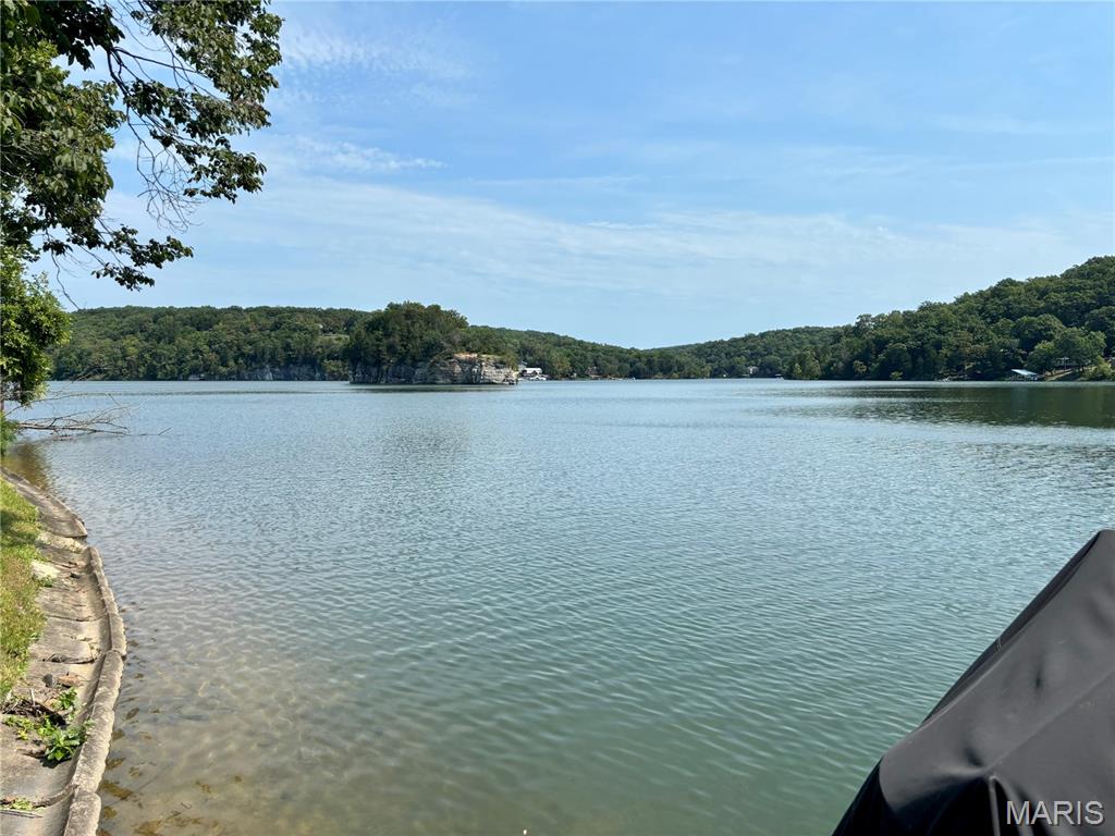 13 Cove Trail